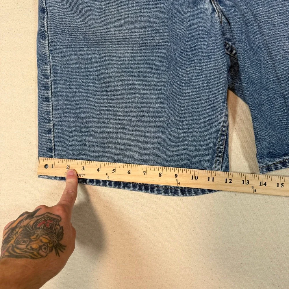 Vintage Levis 550 Relaxed Fit Denim Shorts Mens 34 Medium Wash Cotton Y2K Jorts